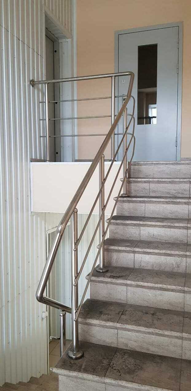 Выполненный заказ — Ограждения в административном здании на ул. Причальной, г.Томск, апрель 2020