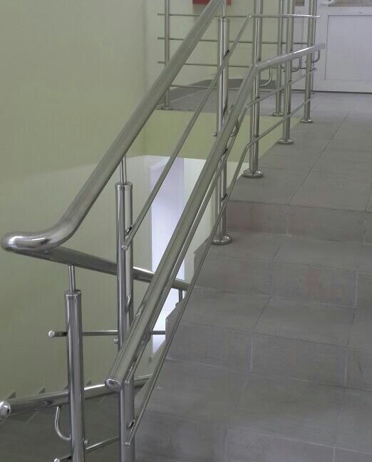 Выполненный заказ — Лестничные ограждения в офисном здании Яковлева 15, г. Томск, март 2018